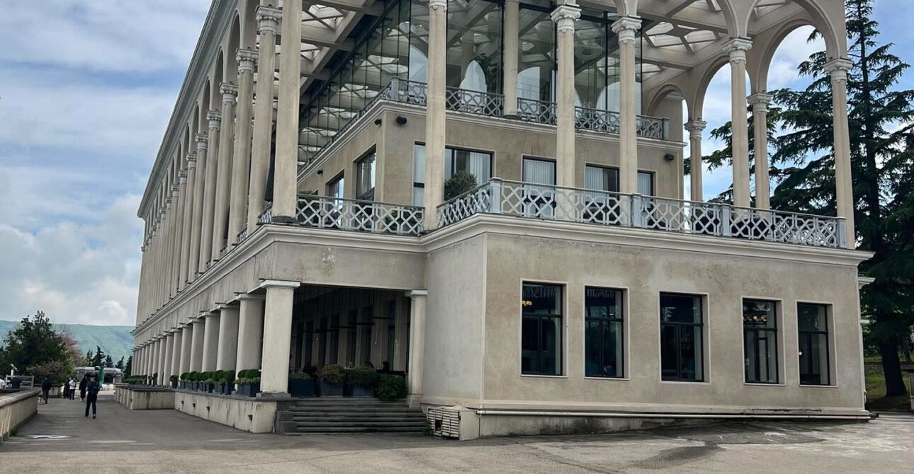 The Restaurant in Tbilisi Where Fidel Castro and Nikita Khrushchev Had Their Reconciliation Dinner 🇬🇪🇨🇺